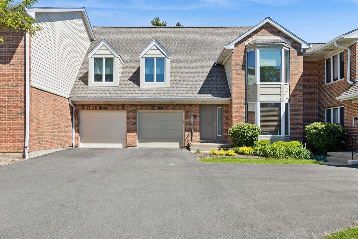 1659 Belmont Court, Arlington Heights, IL 60004