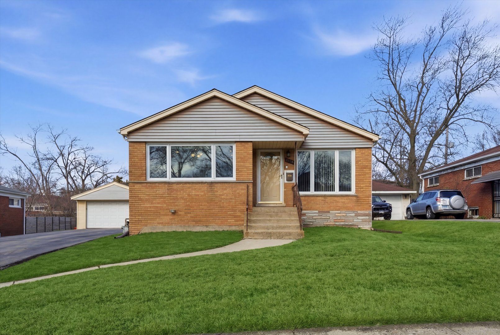 17218 HILLSIDE Avenue — Hazel Crest, IL 60429