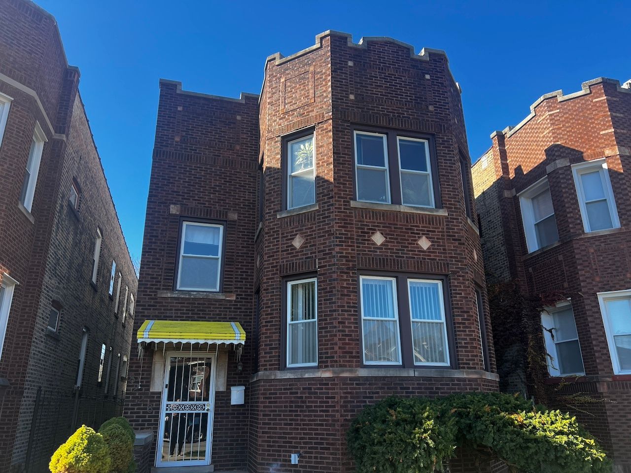 8226 S Paulina Street — Chicago, IL 60620