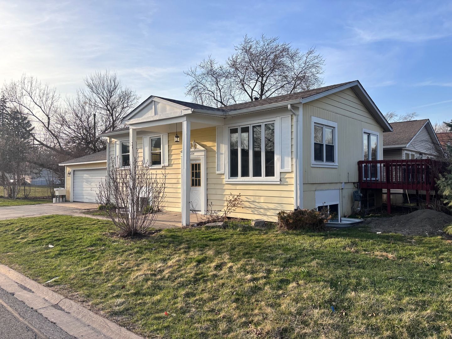 224 Heather Terrace — Round Lake Beach, IL 60073