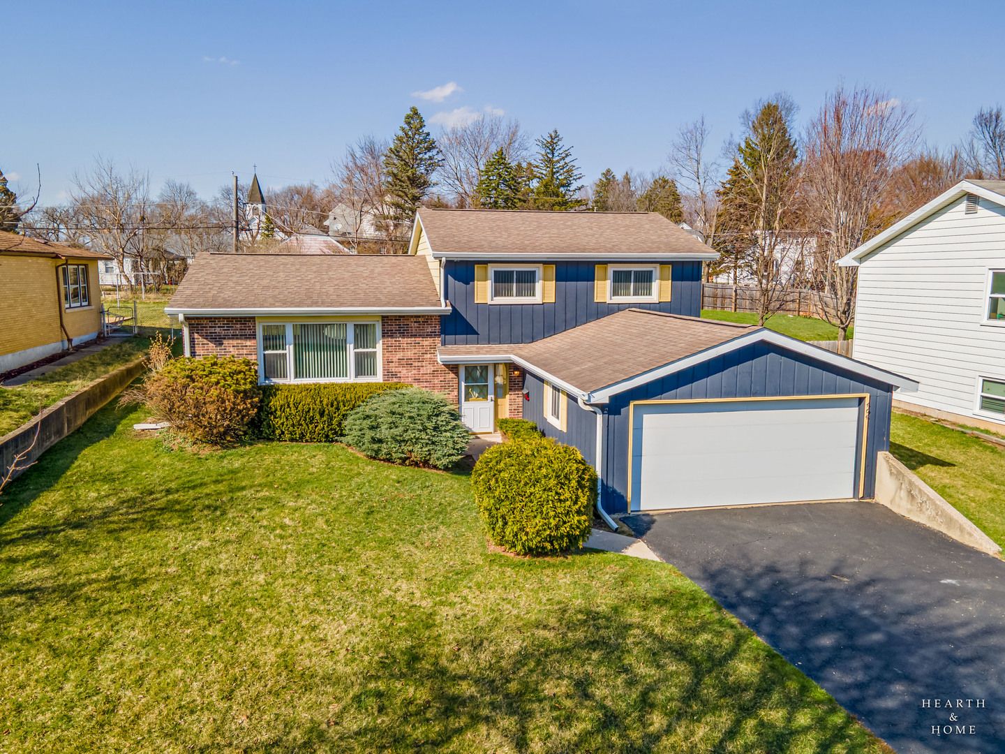 404 Lucille Avenue — Fox River Grove, IL 60021