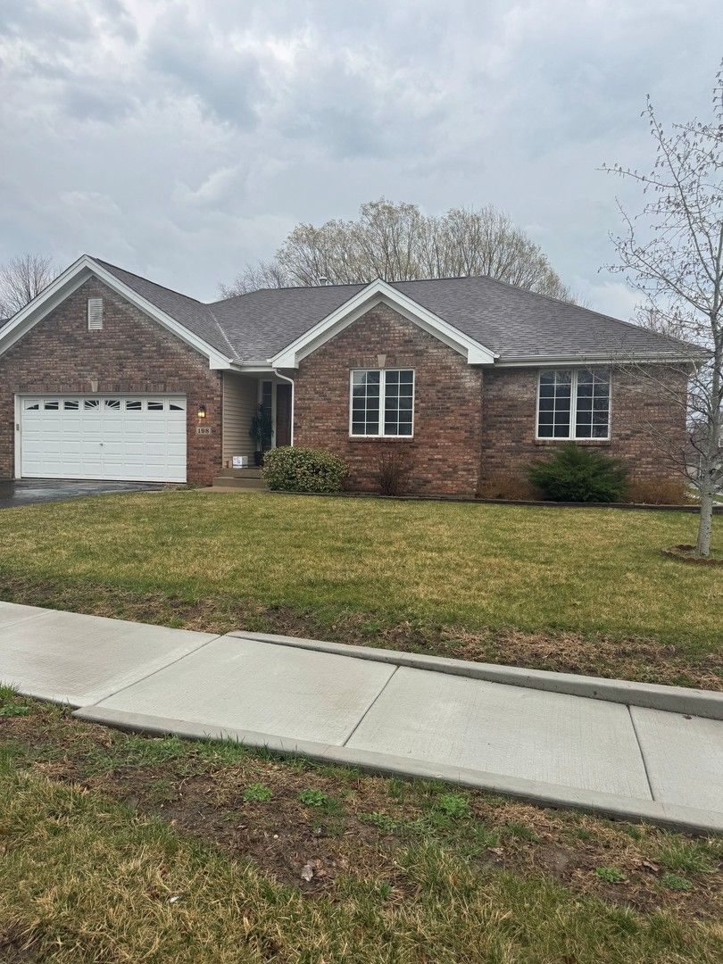 198 TRENT Lane — Loves Park, IL 61111