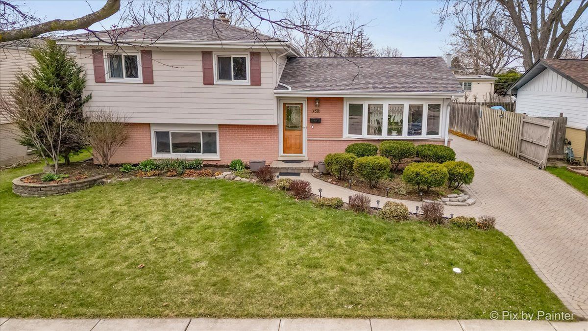 458 5th Avenue, Des Plaines, IL 60016