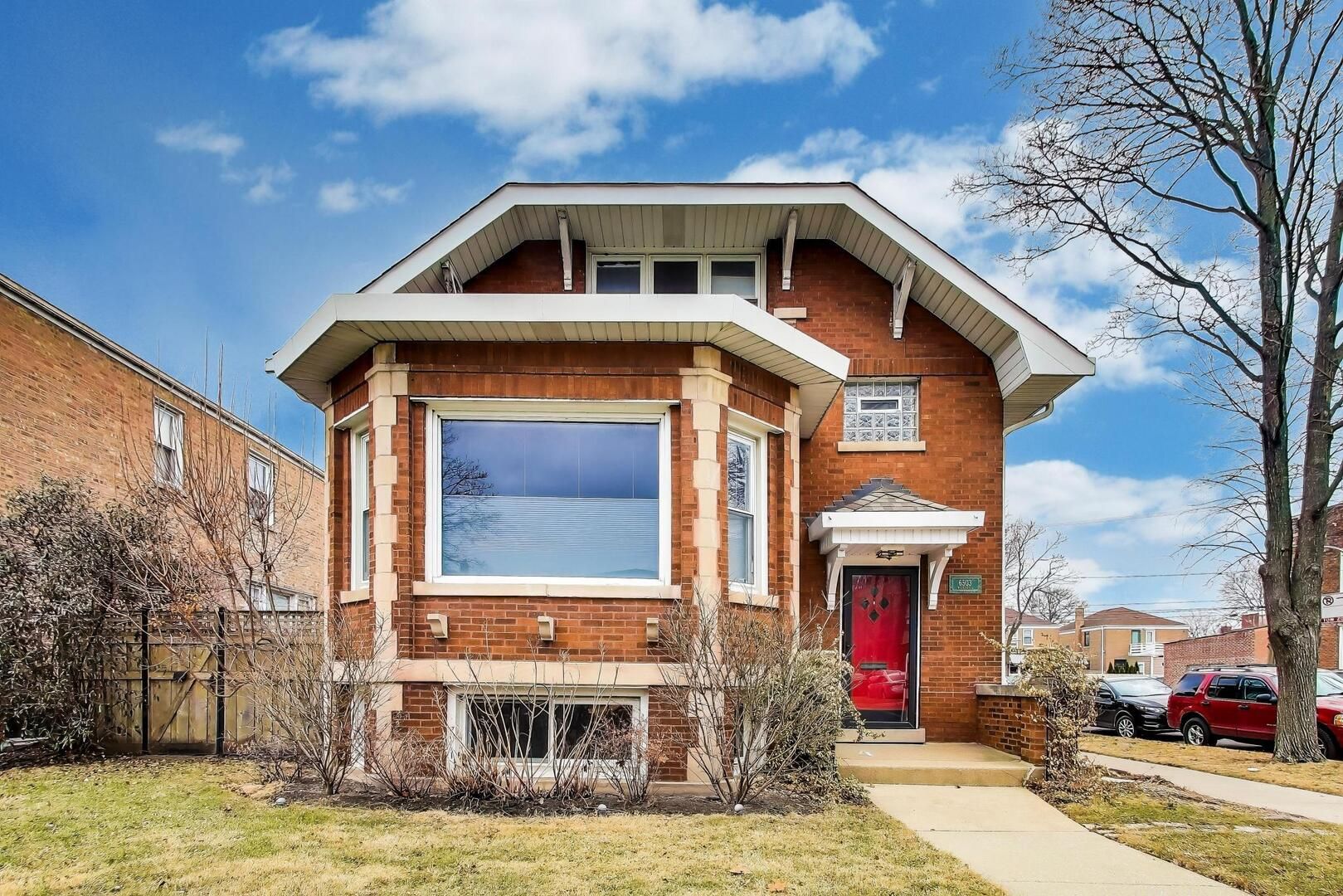 6503 N Maplewood Avenue — Chicago, IL 60645