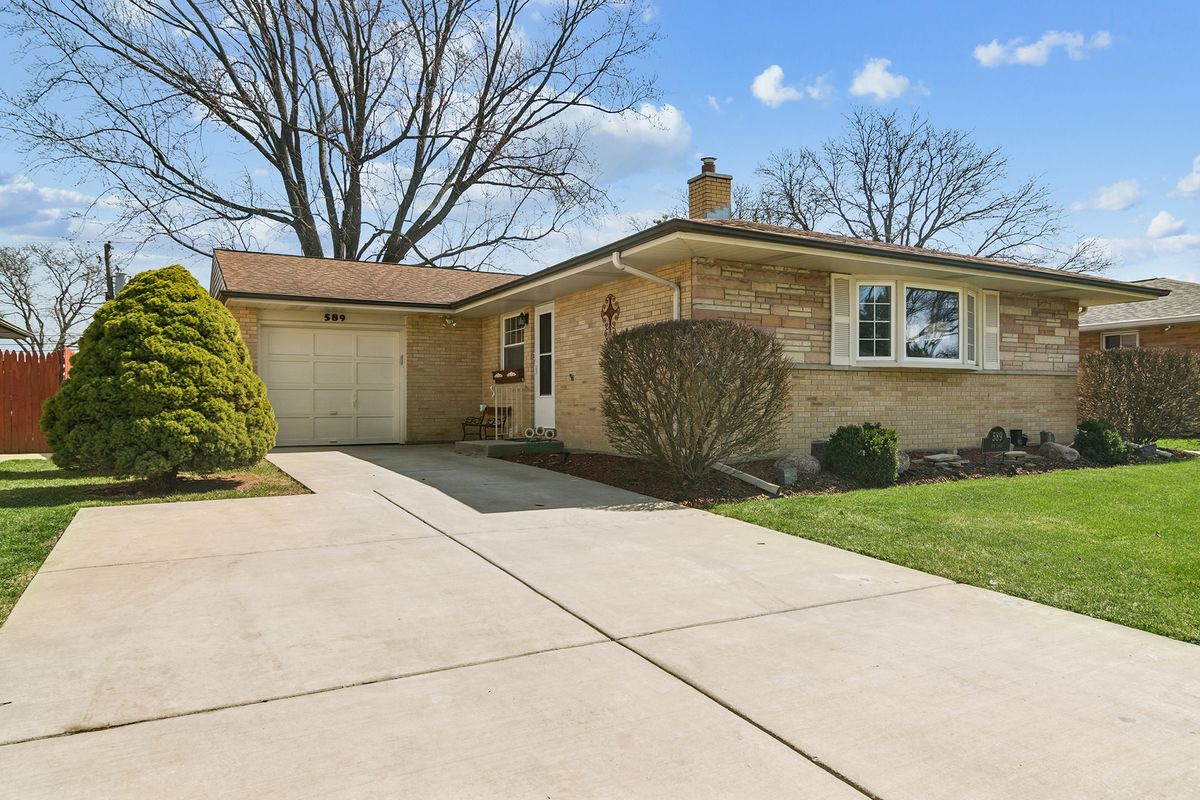 589 Jon Lane, Des Plaines, IL 60016