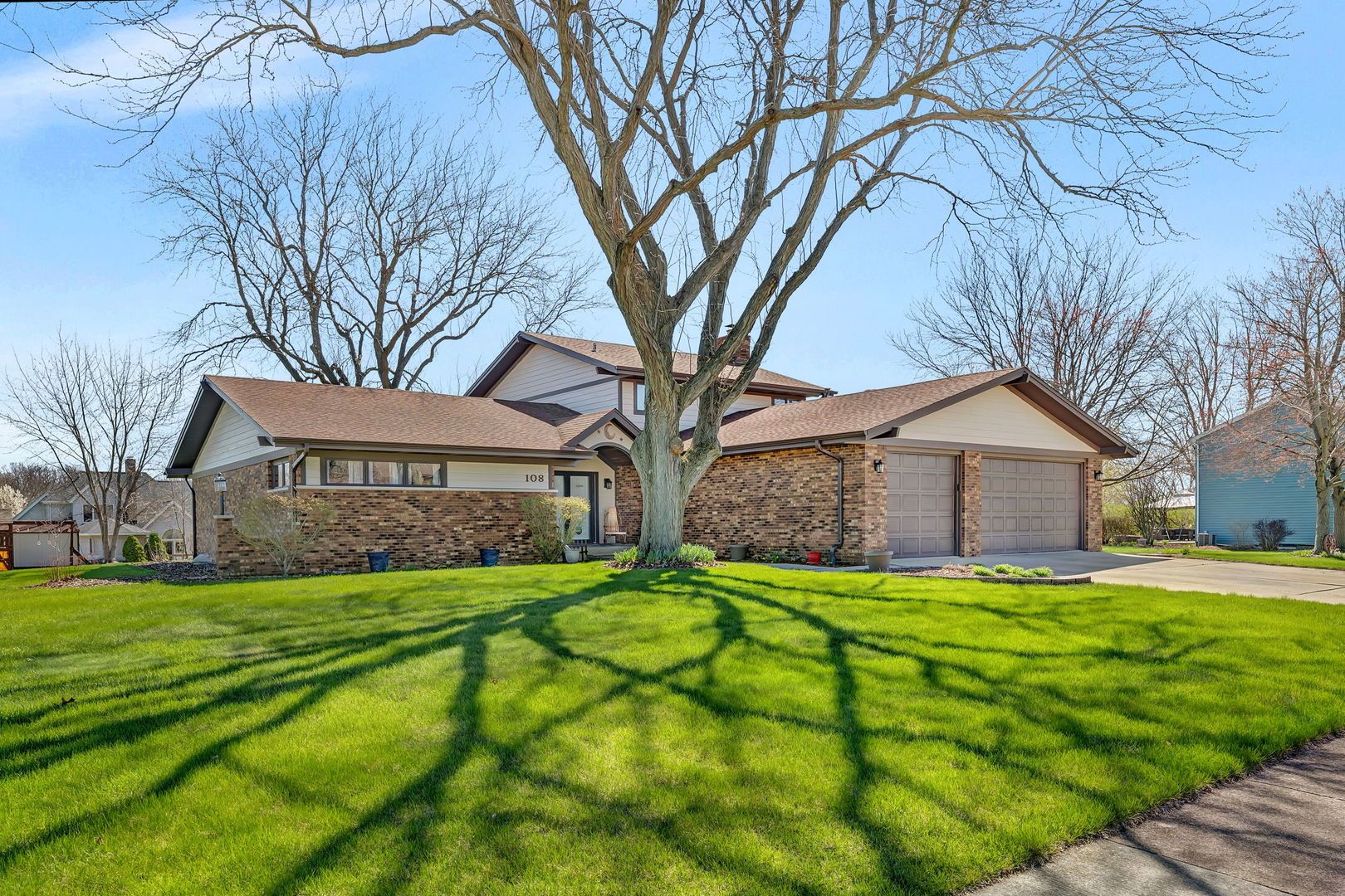 108 Deerpath Drive — Minooka, IL 60447