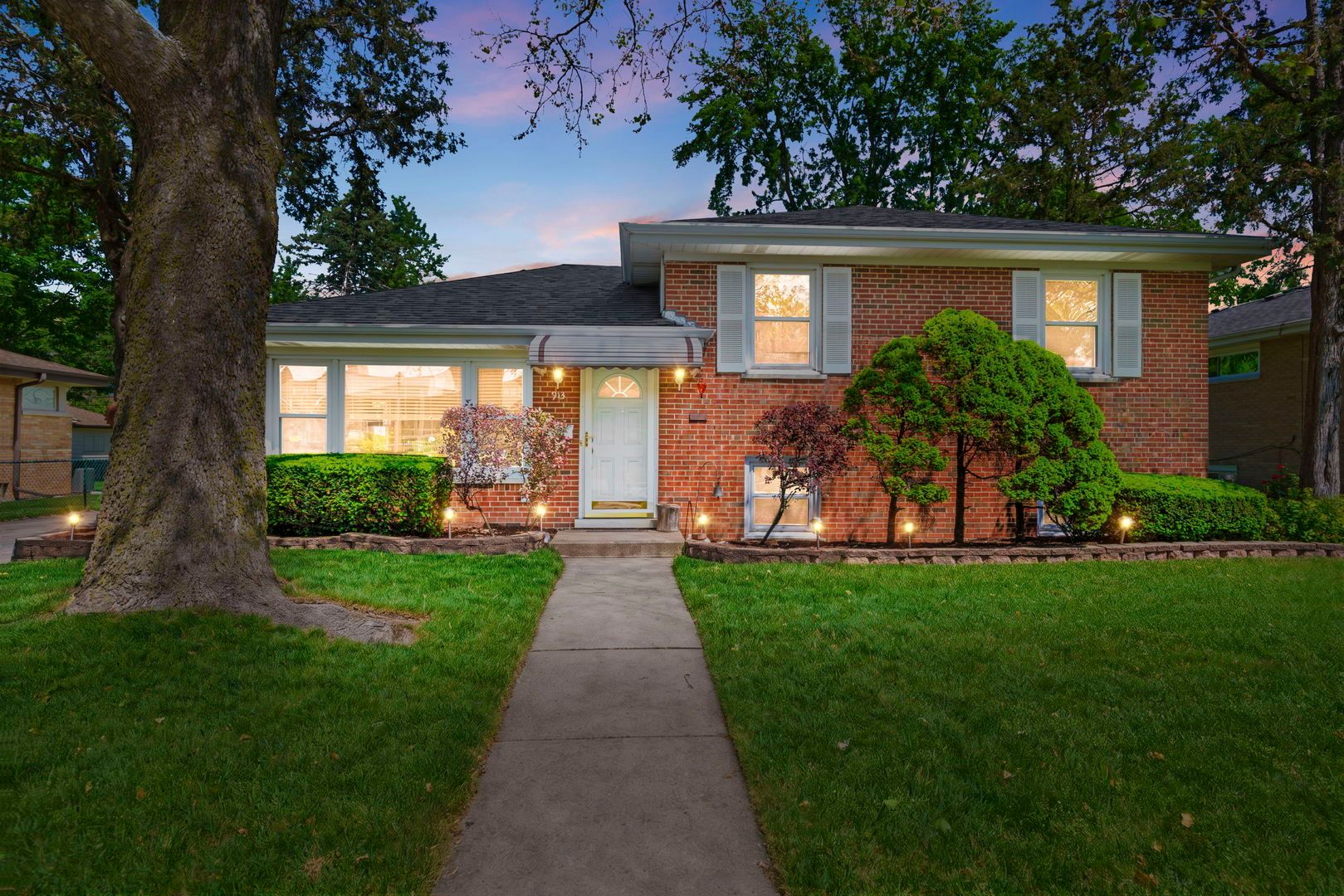 913 S Mitchell Avenue — Elmhurst, IL 60126