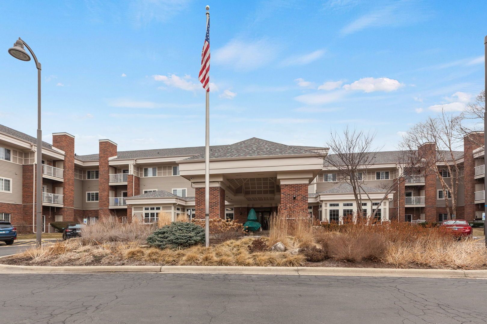 801 N Mclean Boulevard #222 — Elgin, IL 60123