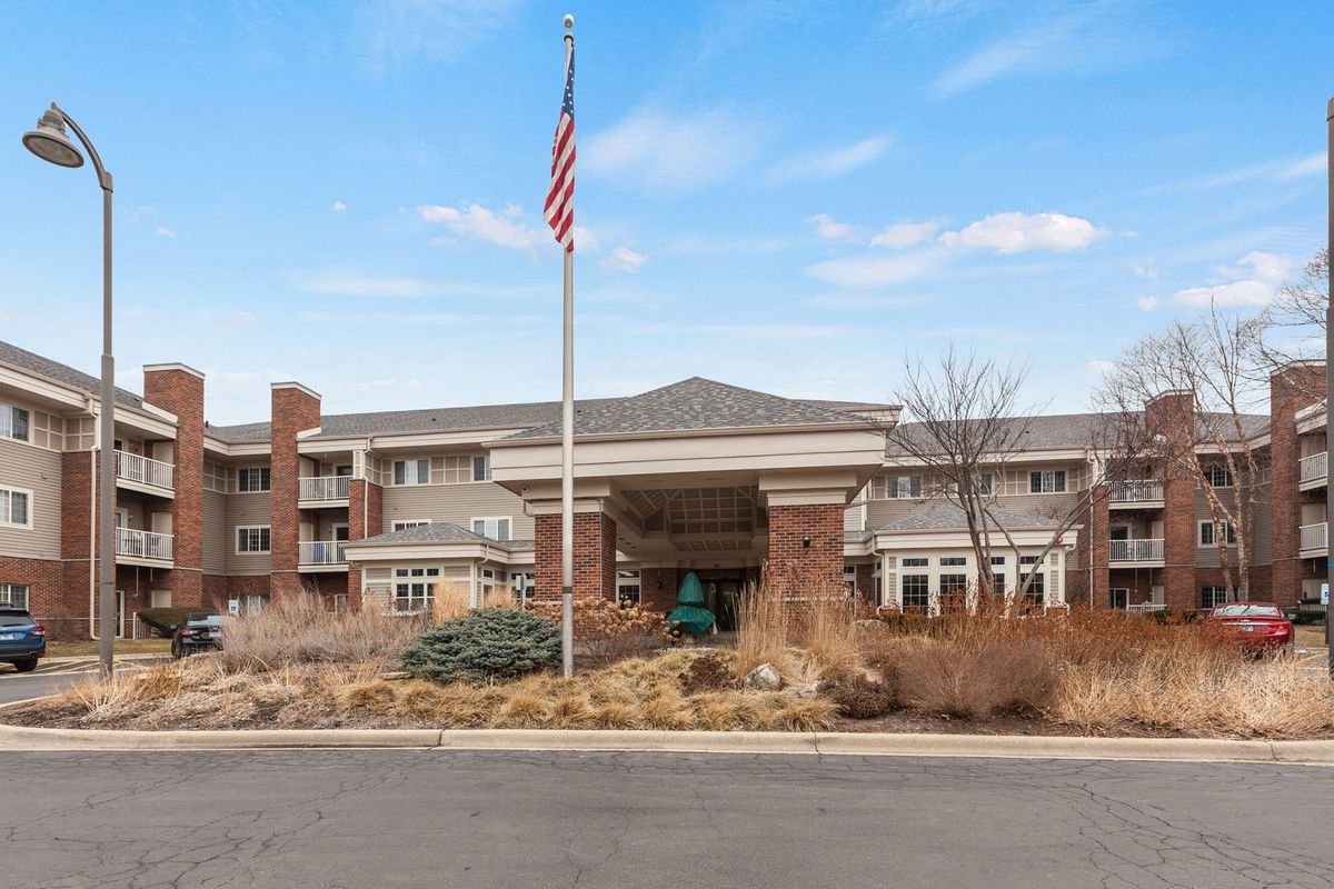 801 Mclean Boulevard, Elgin, IL 60123