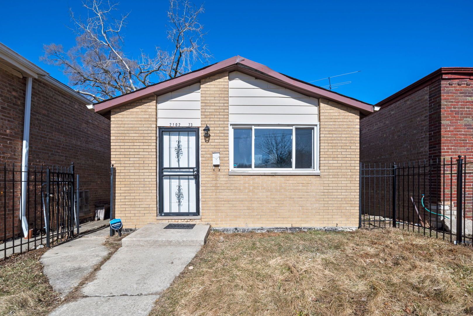 2102 W 73rd Street — Chicago, IL 60636