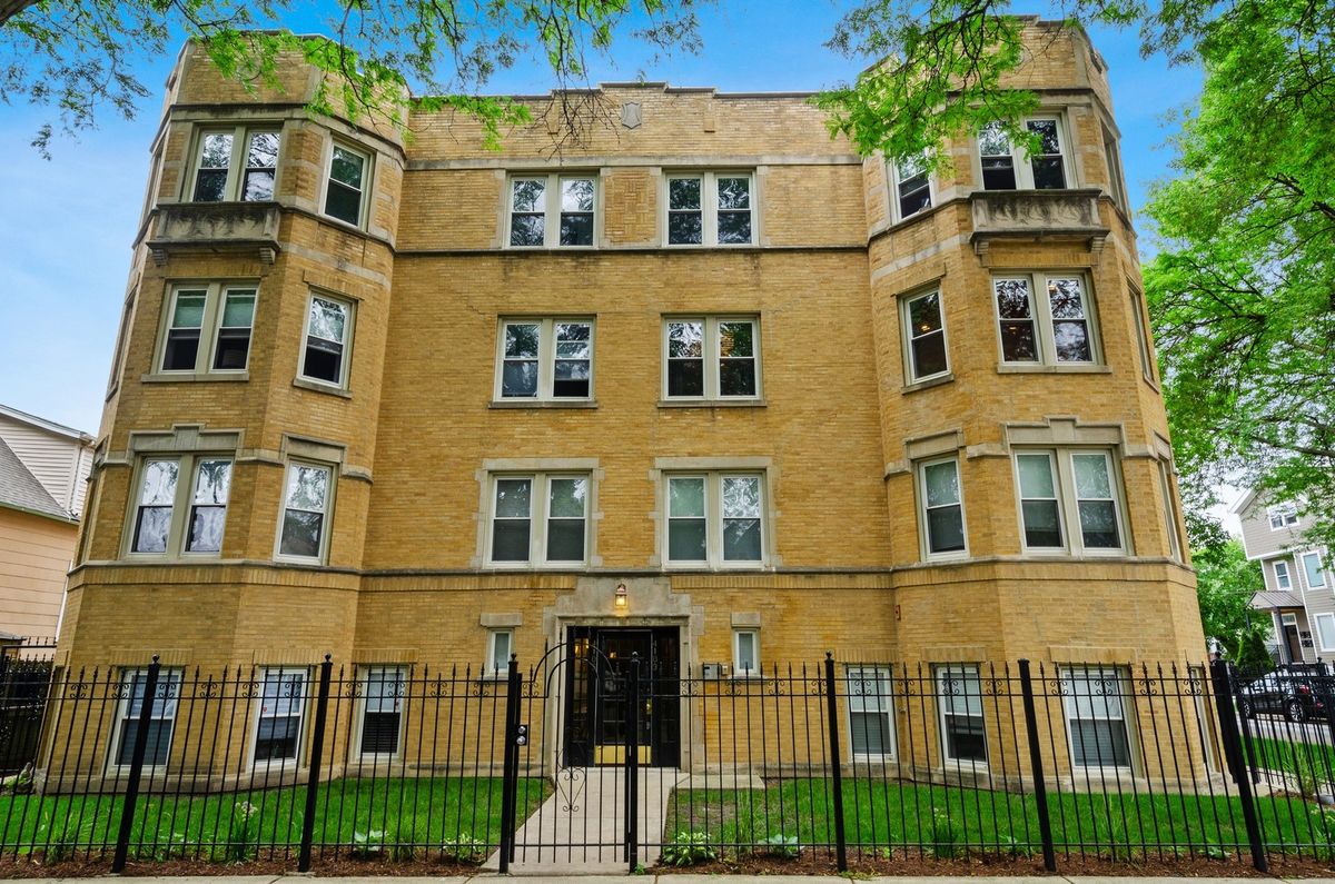 4105 Lawndale Avenue, Chicago, IL 60618