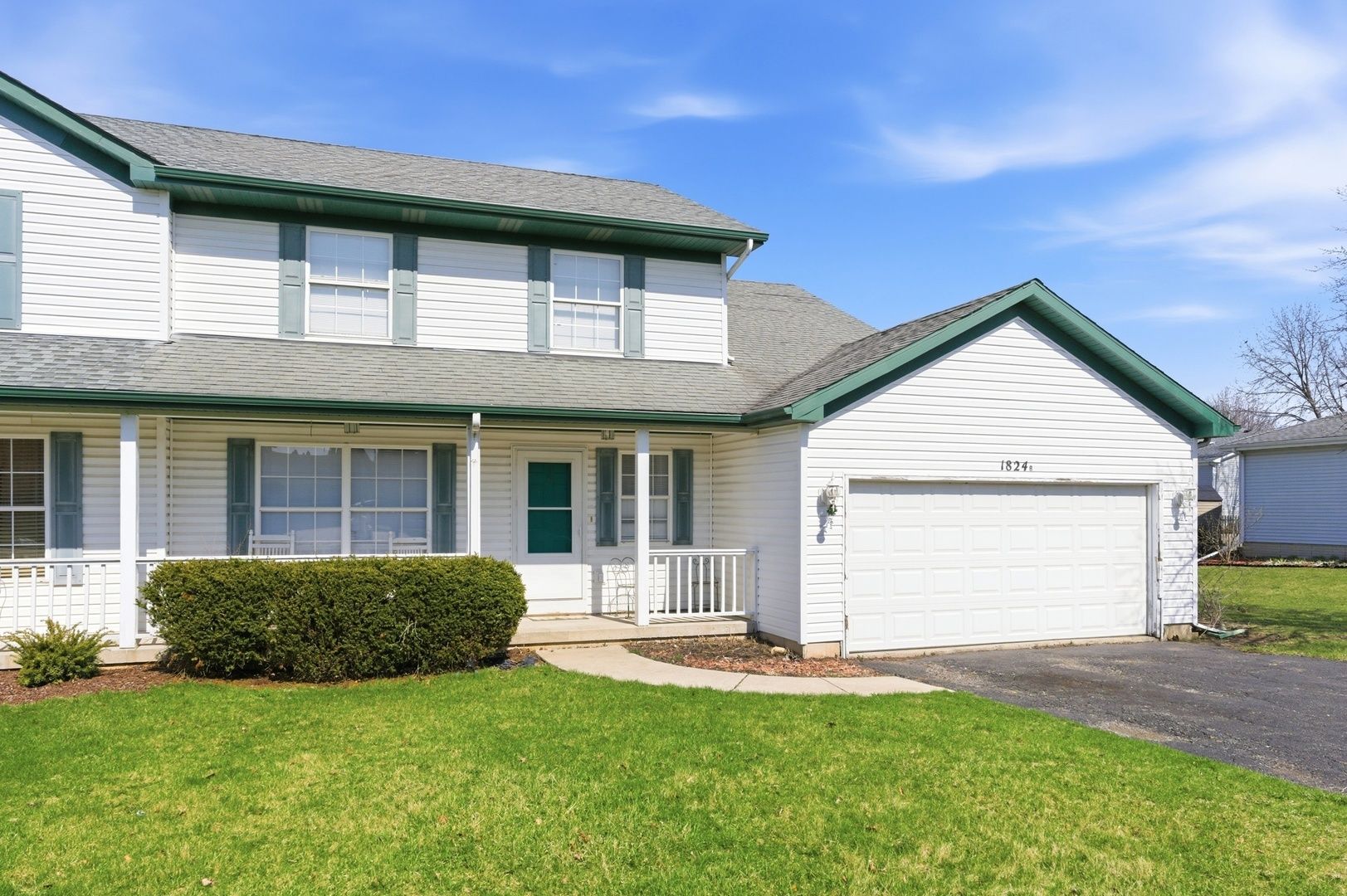 1824 B Country Hills Drive #B — Yorkville, IL 60560