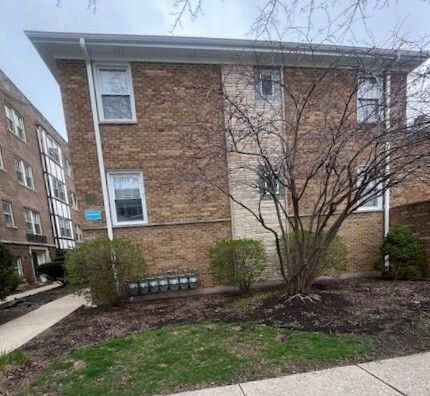 33 S Madison Avenue #1B — La Grange, IL 60525