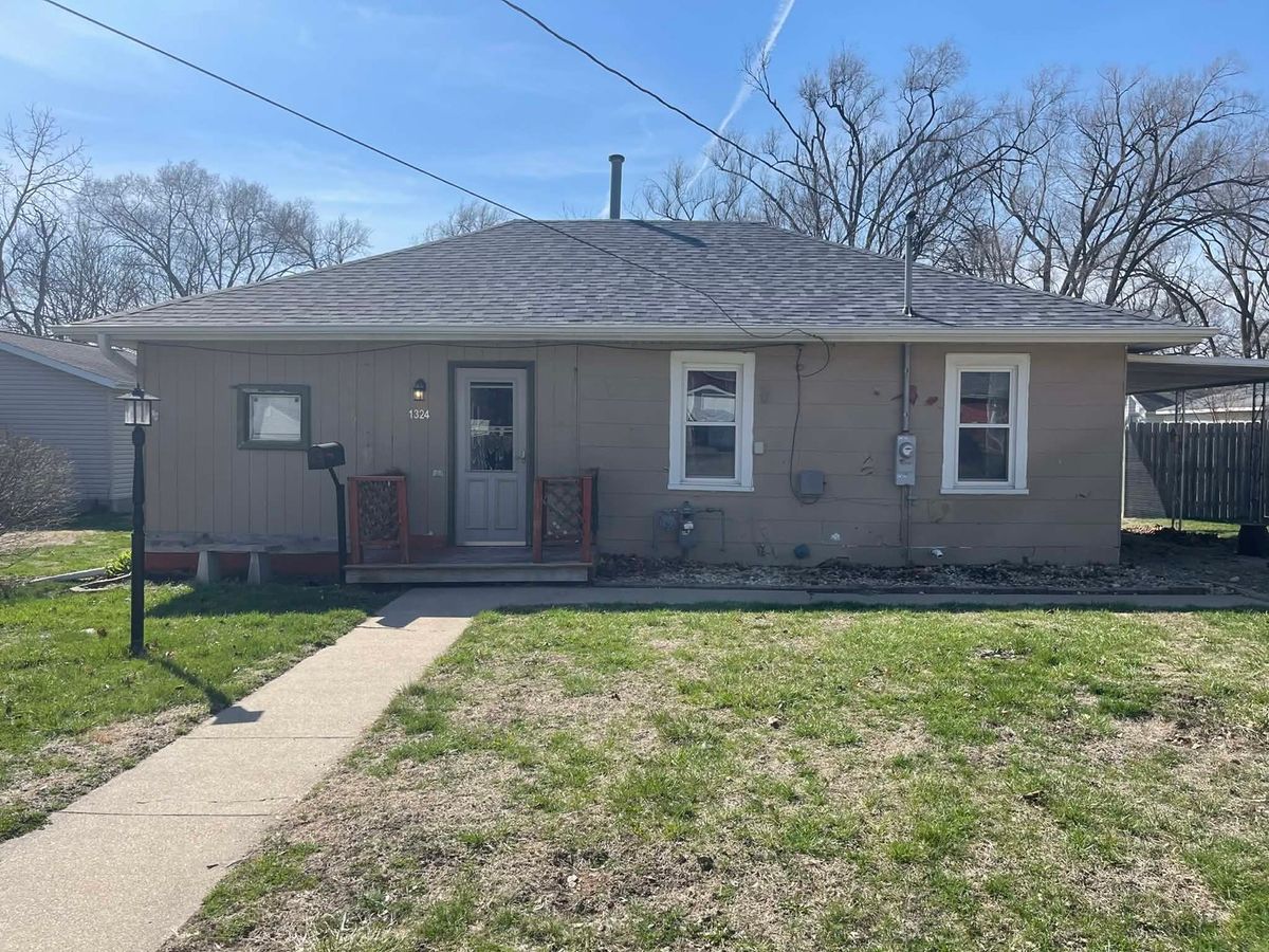 1324 Mary Avenue, Rock Falls, IL 61071