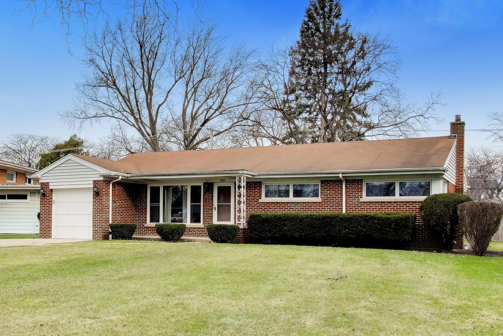 108 W Sunset Road — Mount Prospect, IL 60056