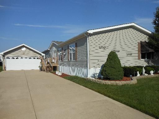 307 Tulip Circle — Matteson, IL 60443