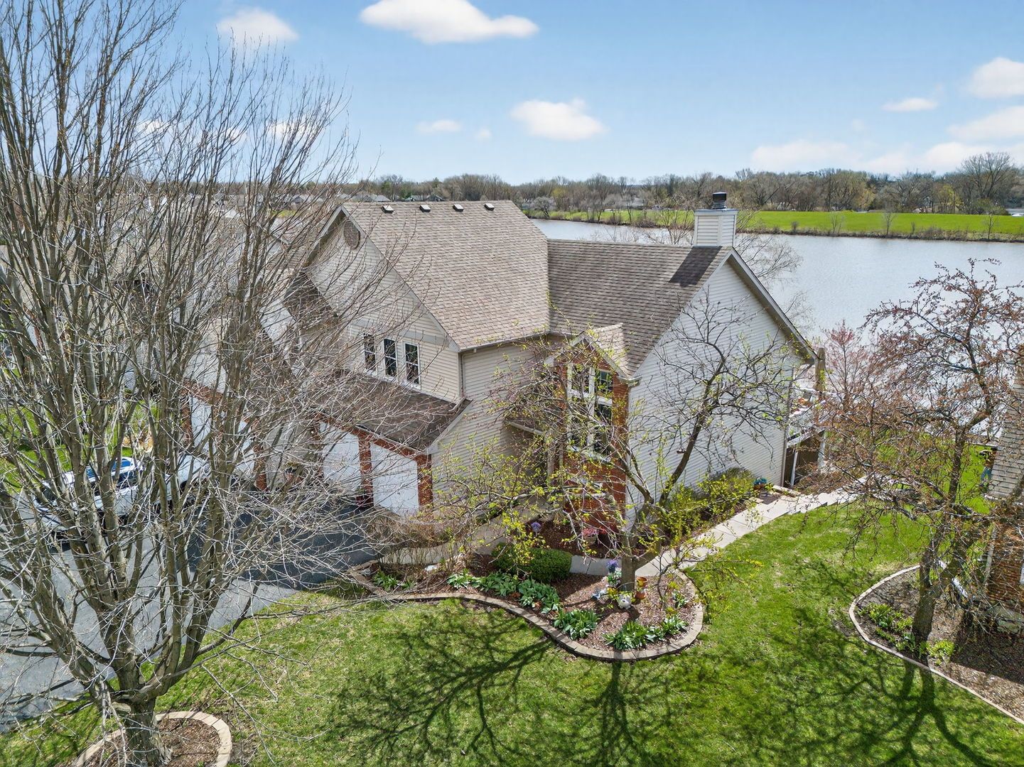 3434 Lake Shore Drive — Joliet, IL 60431