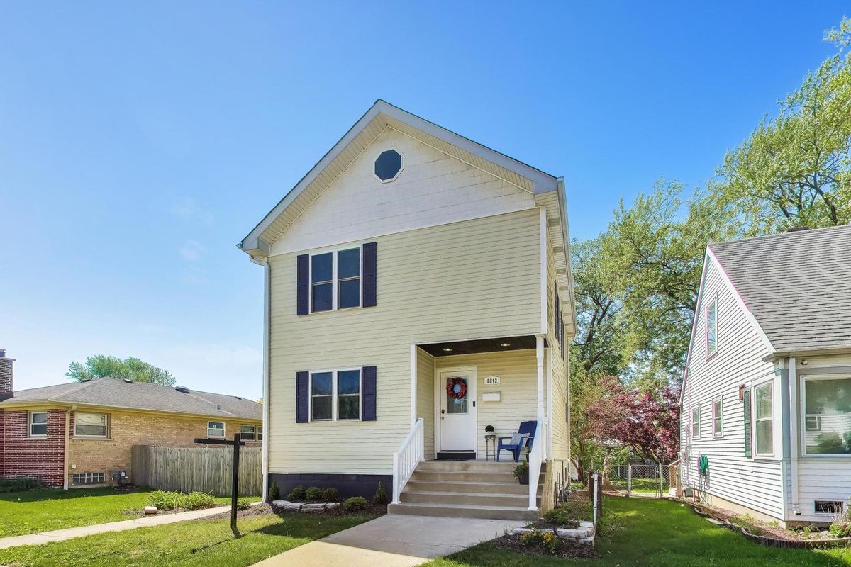 8842 Talman Avenue, Evergreen Park, IL 60805