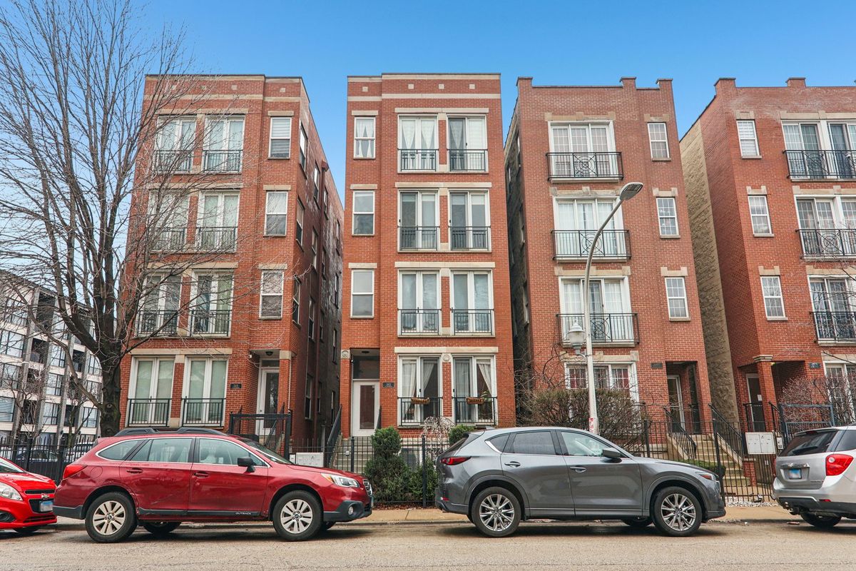 2403 Lexington Street, Chicago, IL 60612