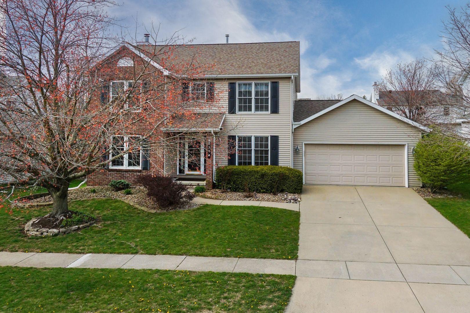 3114 Providence Drive — Bloomington, IL 61704