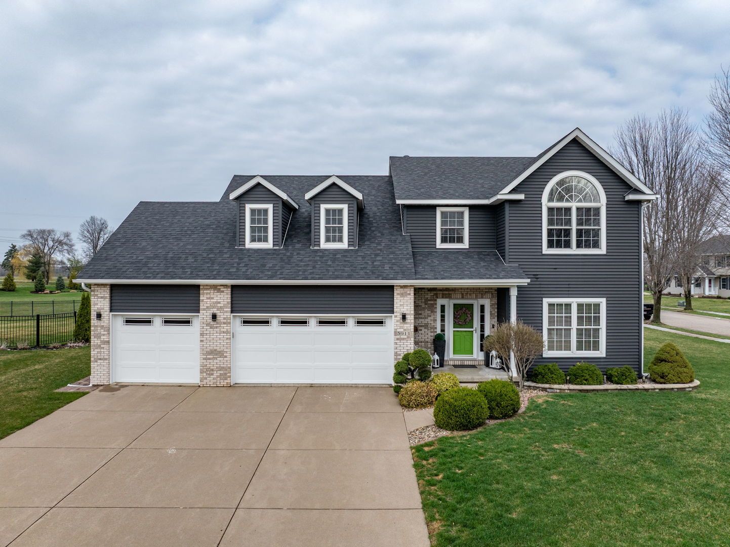 5911 Woodland Avenue — Davenport, IA 52807