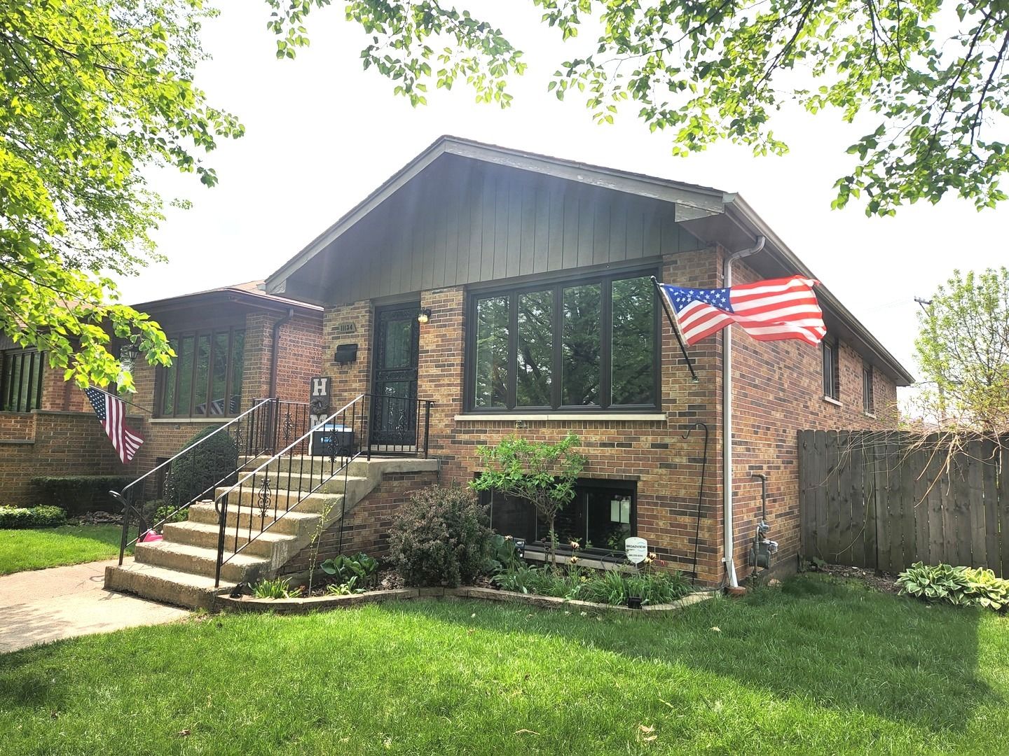 11134 S Sawyer Avenue — Chicago, IL 60655