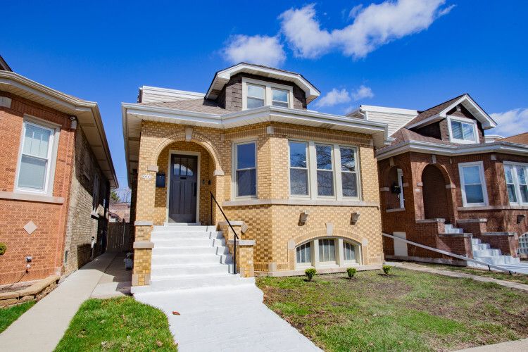 6018 W School Street — Chicago, IL 60634