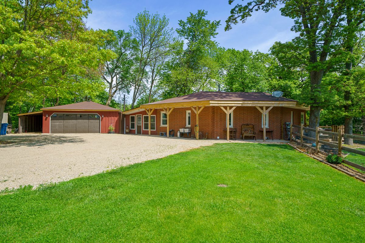 4444 1553rd Road, Earlville, IL 60518
