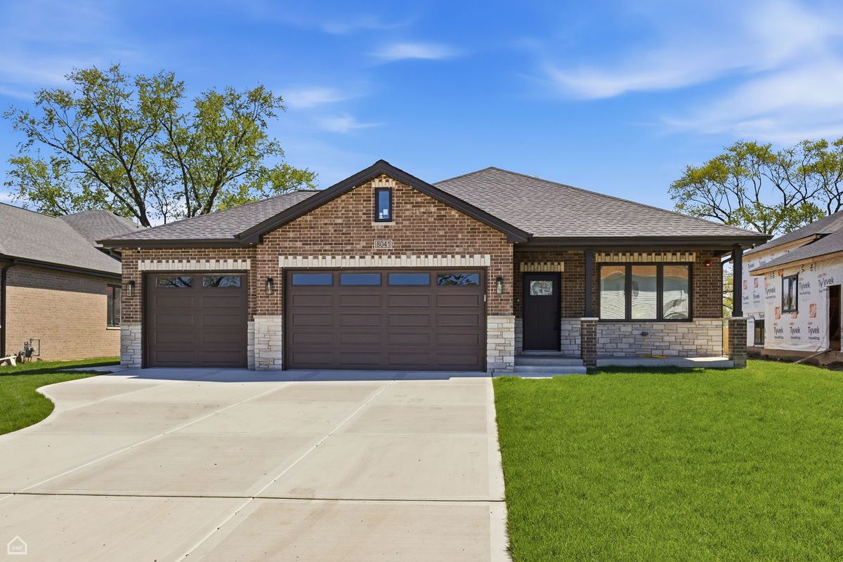 8041 85TH Court, Justice, IL 60458