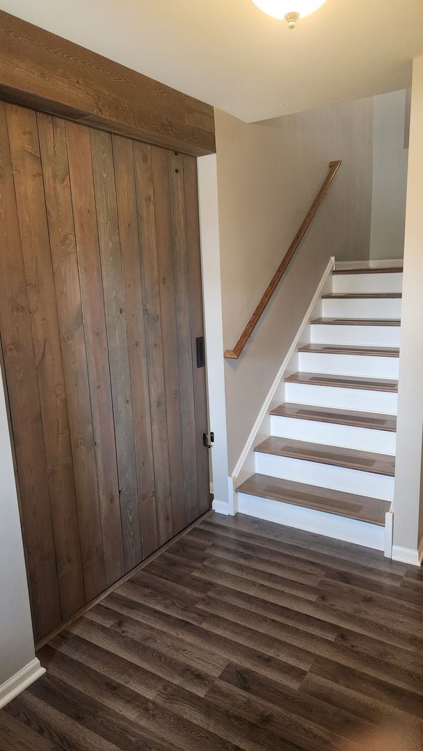 27W736 Meadowview Drive, Winfield, IL 60190