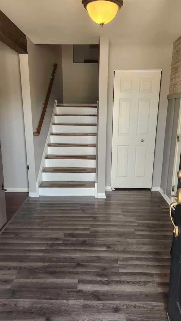 27W736 Meadowview Drive, Winfield, IL 60190