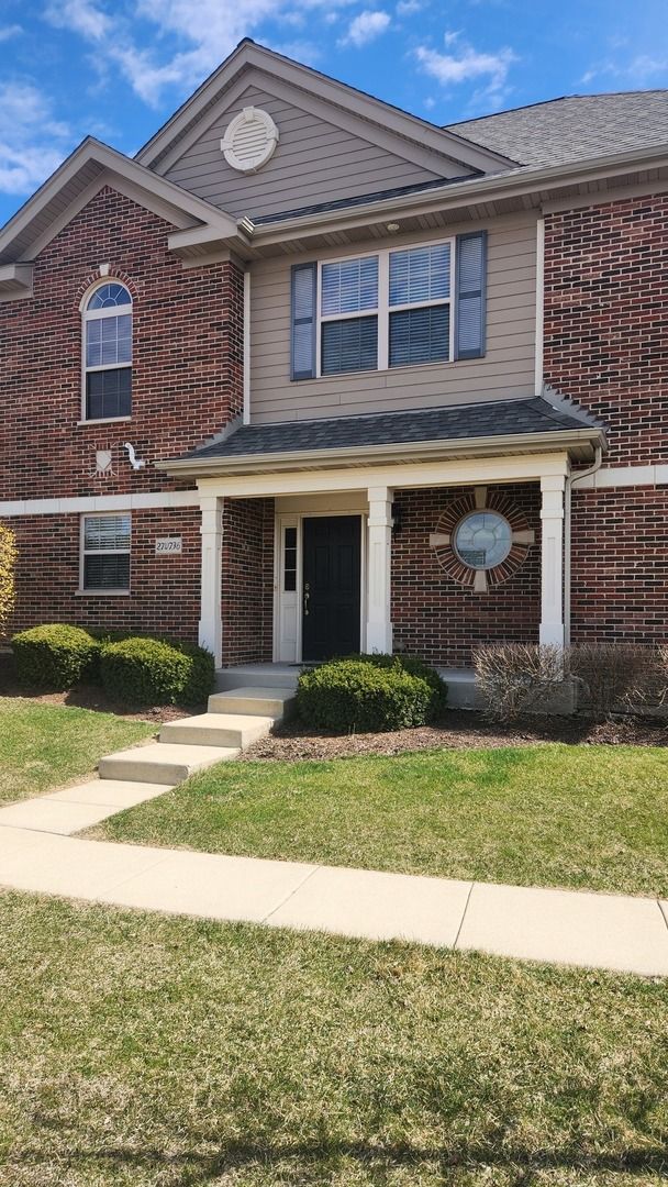 27W736 Meadowview Drive, Winfield, IL 60190