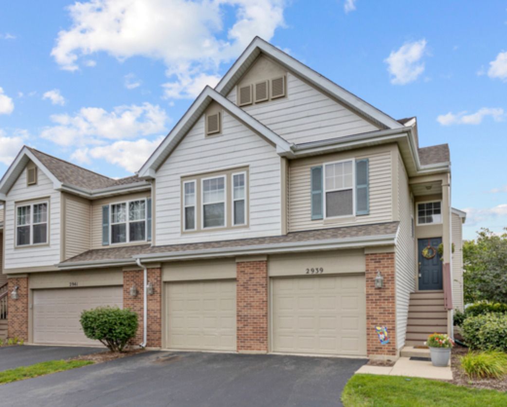 2939 SAGANASHKEE Lane — Naperville, IL 60564