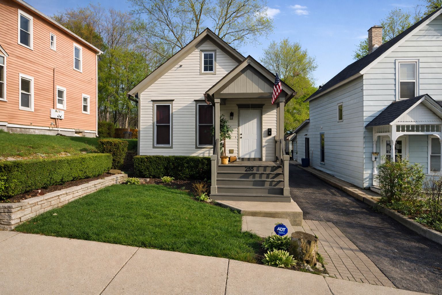 255 Bartlett Place — Elgin, IL 60120