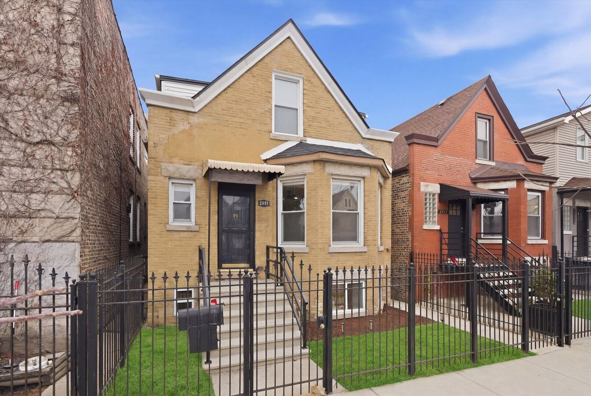 2721 Western Avenue, Chicago, IL 60647