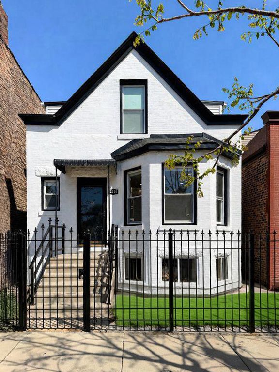 2721 N Western Avenue — Chicago, IL 60647