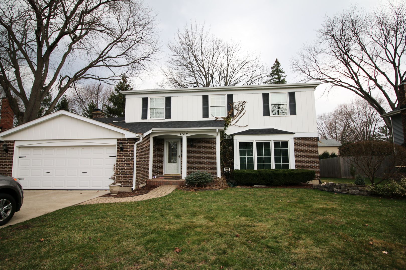 1017 Mayfair Drive — Libertyville, IL 60048