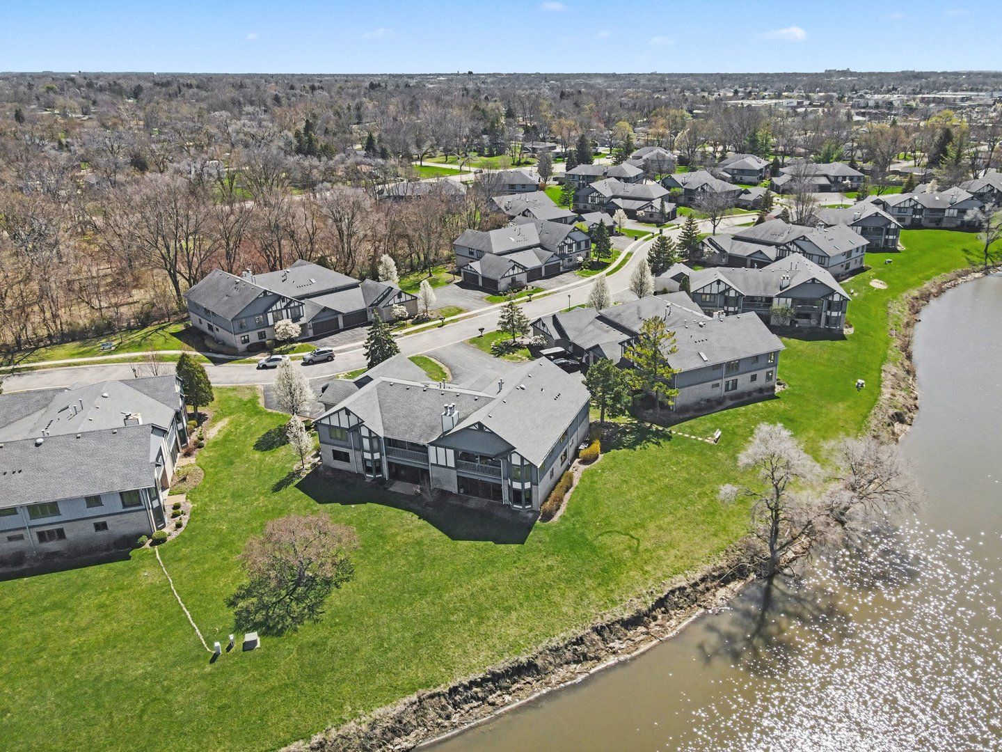 2655 Harbor Drive #2655 — Joliet, IL 60431