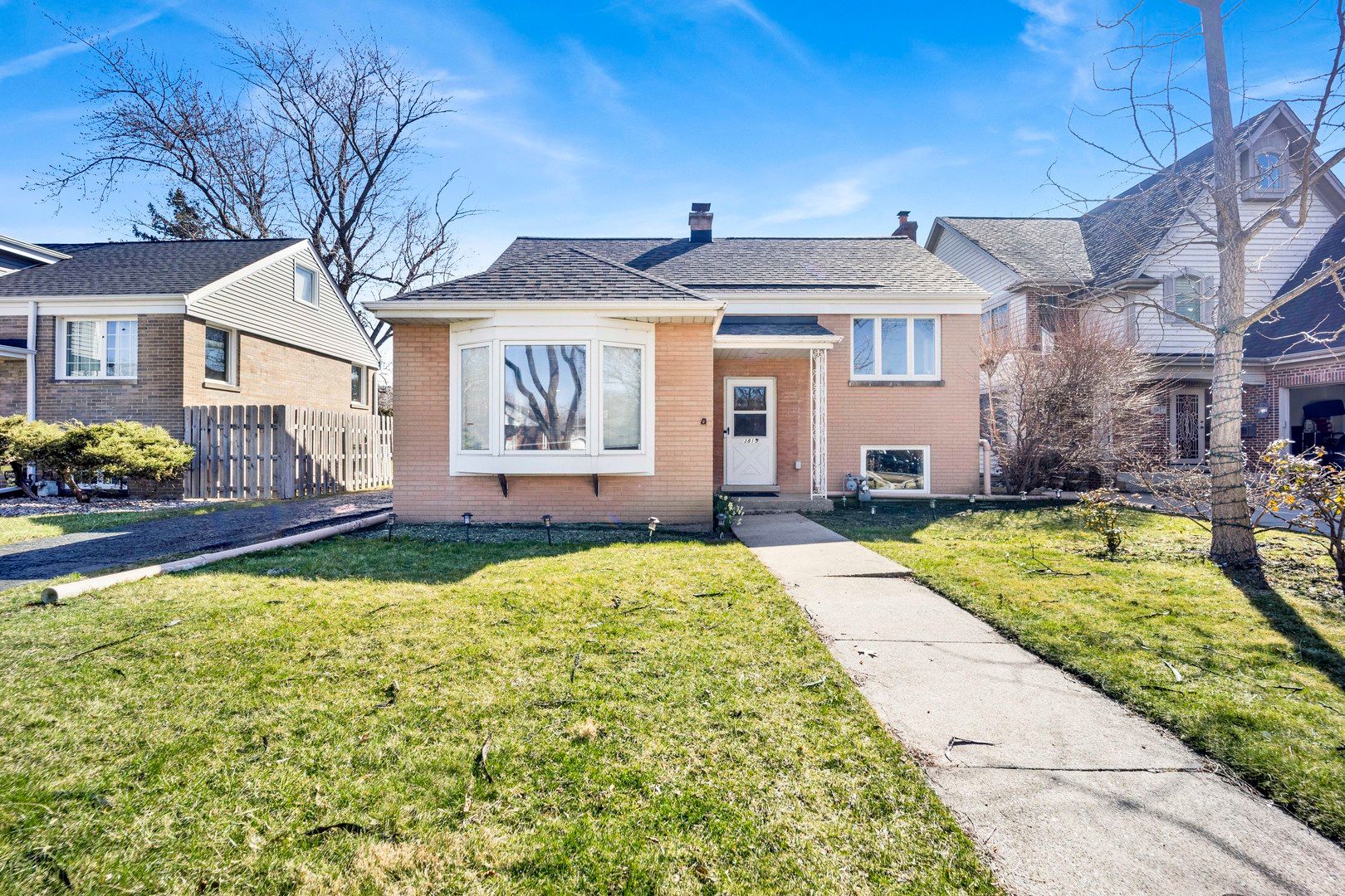 3815 Lawn Avenue — Western Springs, IL 60558