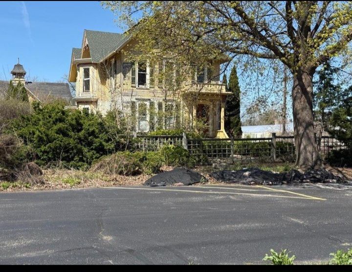 2520 N Main Street — Rockford, IL 61107