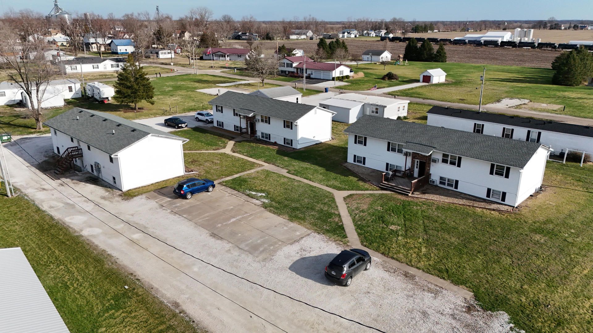 219 S F Street — La Harpe, IL 61450