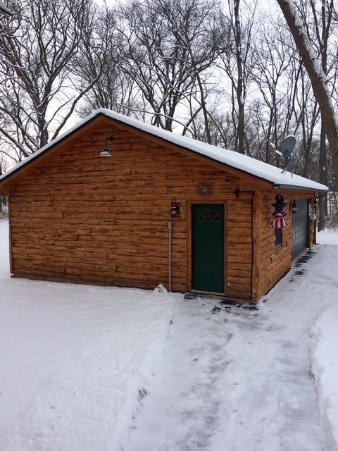 48 Indian Hills Drive, Putnam, IL 61560