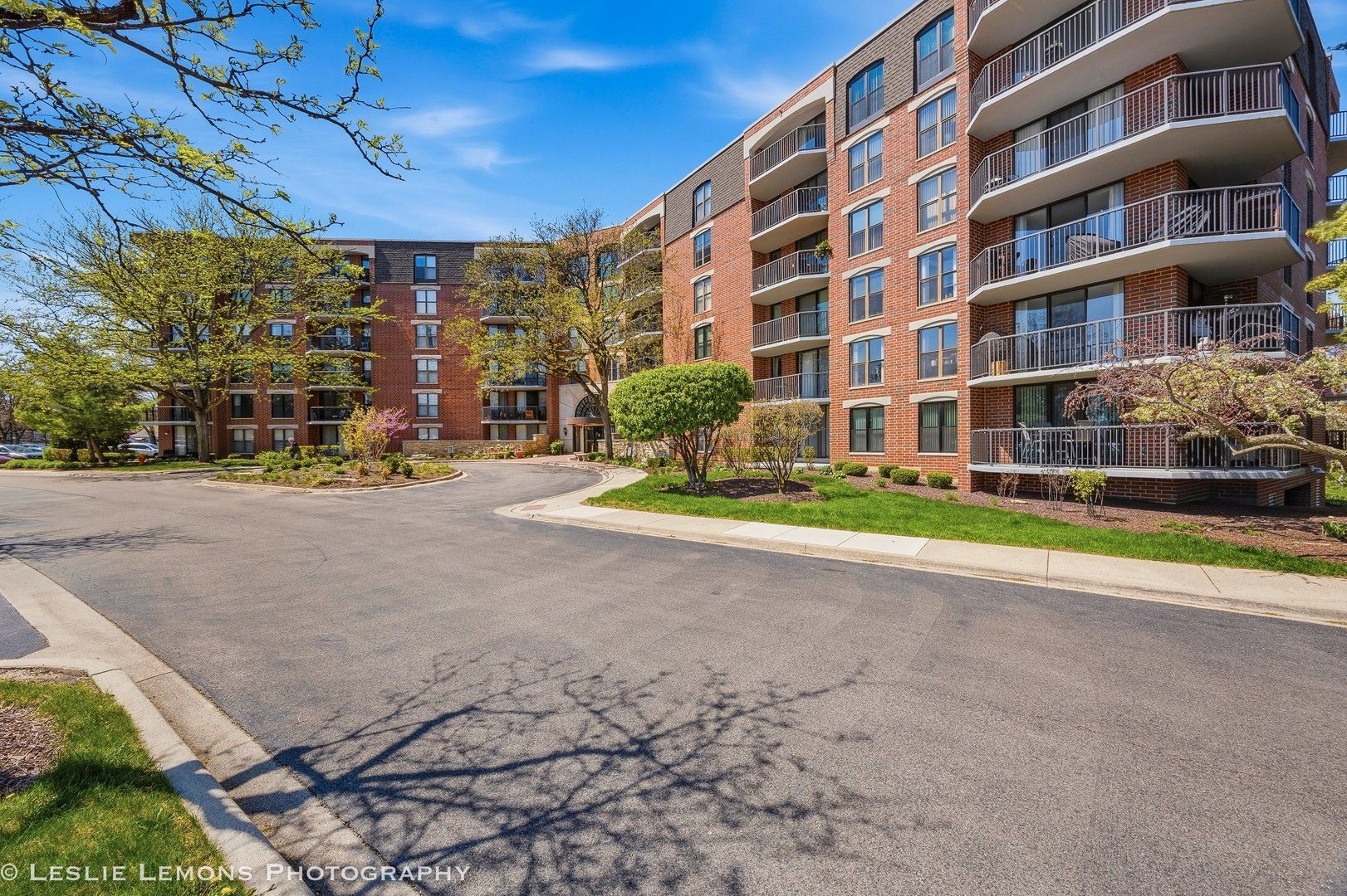 511 Aurora Avenue #313 — Naperville, IL 60540