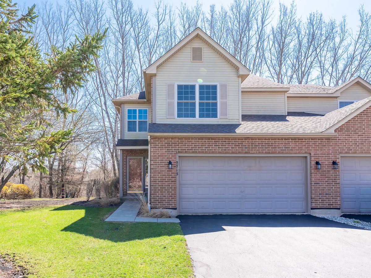 5713 Fieldstone Trail, McHenry, IL 60050
