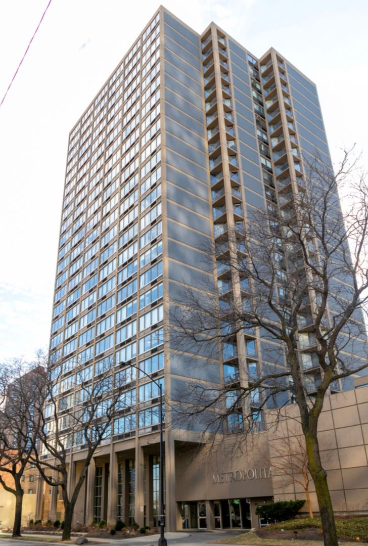 5320 N Sheridan Road #2110 — Chicago, IL 60640