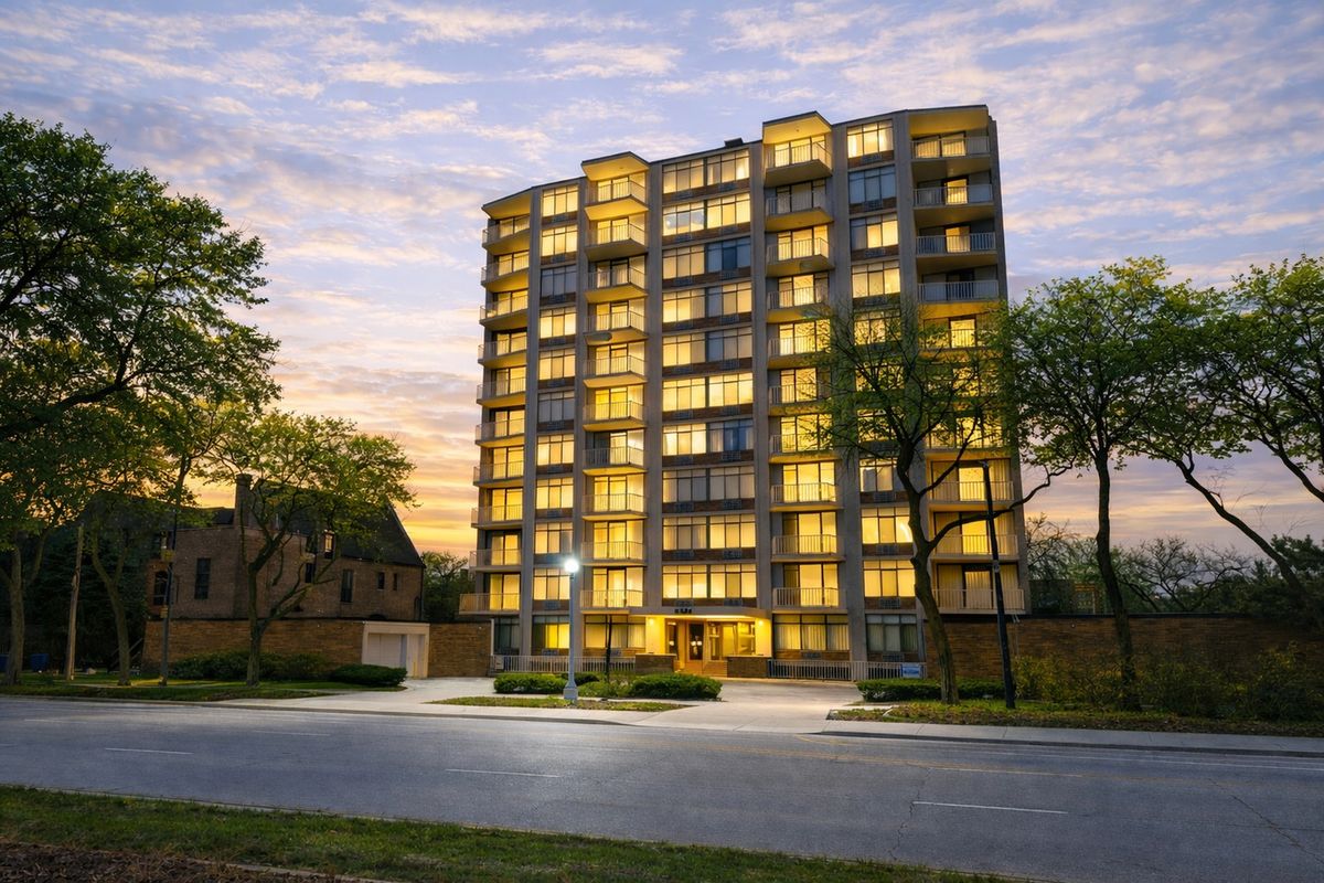 3100 King Drive, Chicago, IL 60616