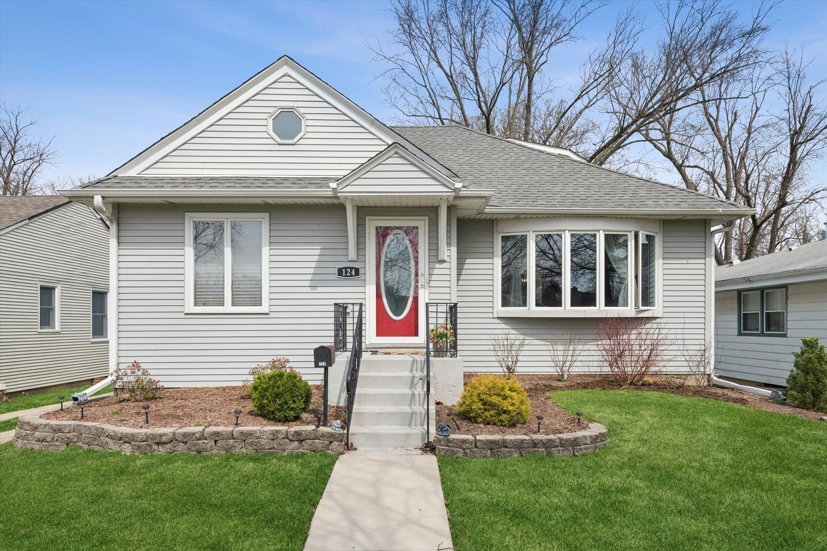 124 E Jackson Street — Villa Park, IL 60181