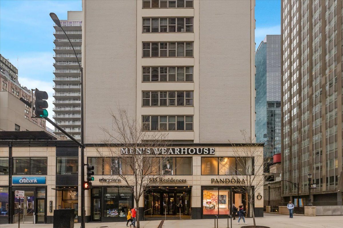535 N Michigan Avenue #905 — Chicago, IL 60611
