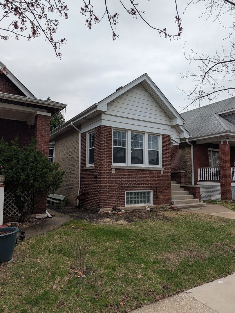 5041 W George Street — Chicago, IL 60641