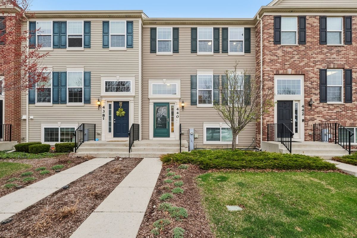 440 Town Center Boulevard, Gilberts, IL 60136